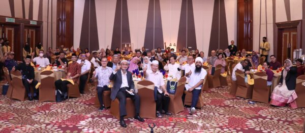 SGM Holds Interfaith Exchange with Muslim Groups