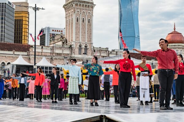 30 SGM youth division members from Kuala Lumpur participated in the National Day celebrations