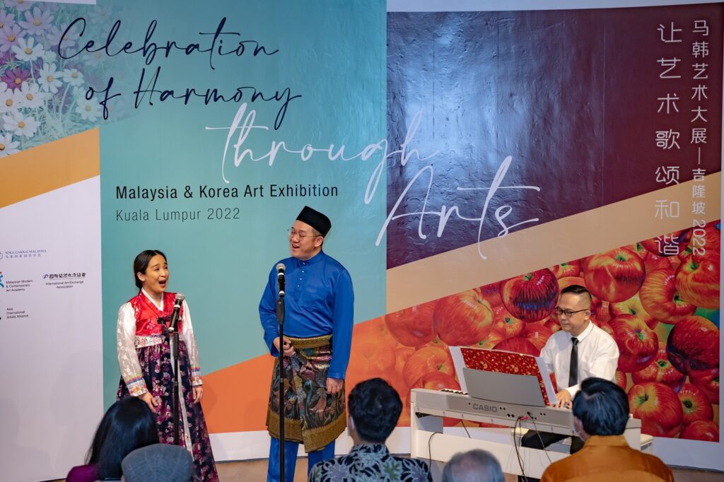 Exhibition Celebrates Harmony through Arts | SGM