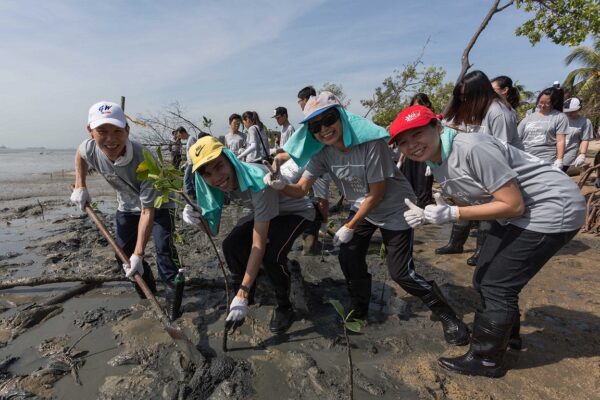 Environmental event “Everyone plant a tree to create a future without plastics” ( 21April 2018 at Tanjung Piai National Park)