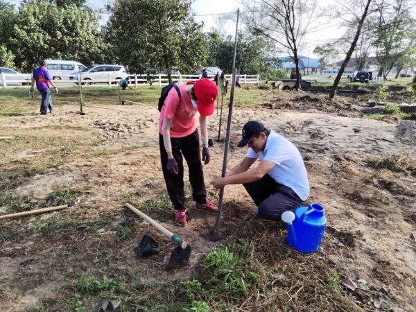 SGM Pahang Participates In "Clean Up Lovely Beach" Event