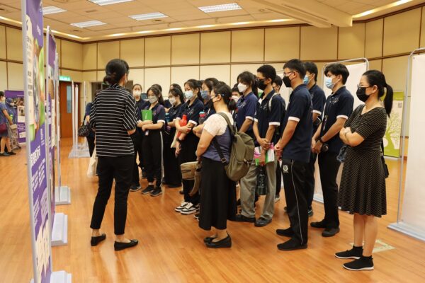 Students and Teachers from SMJK Yu Hua Visit the Seeds of Hope and Action Exhibition