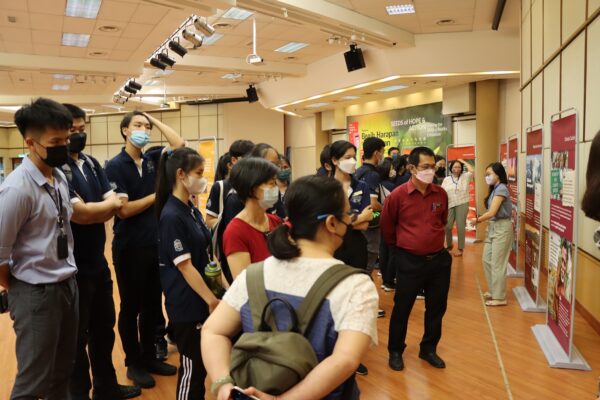 Students and Teachers from SMJK Yu Hua Visit the Seeds of Hope and Action Exhibition