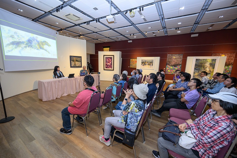 Honorary Chairman of Taiwan International Watercolour Association Gives Art Talk