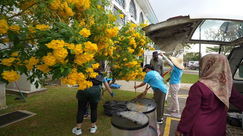 20240217 Johor cleaning mosque